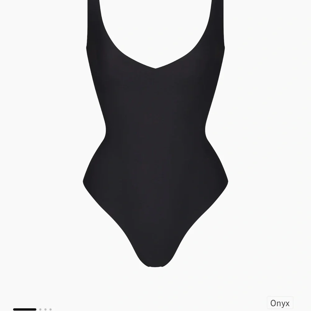SKIMS plunge V-neck thong bodysuit in Onyx Sz L